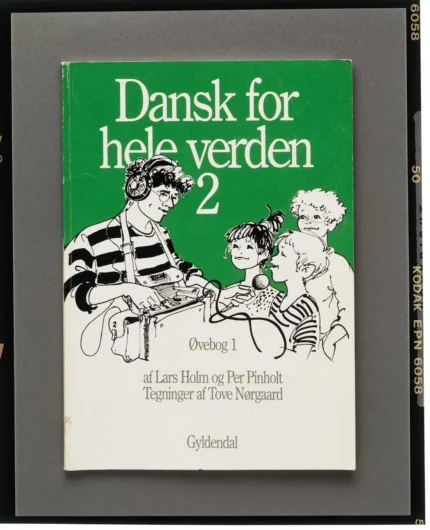 دنسک فور هله وردن 2 کتاب دانمارکی Dansk for hele verden 2